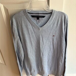 Tommy Hilfiger Men's gray V-Neck Sweater size medium